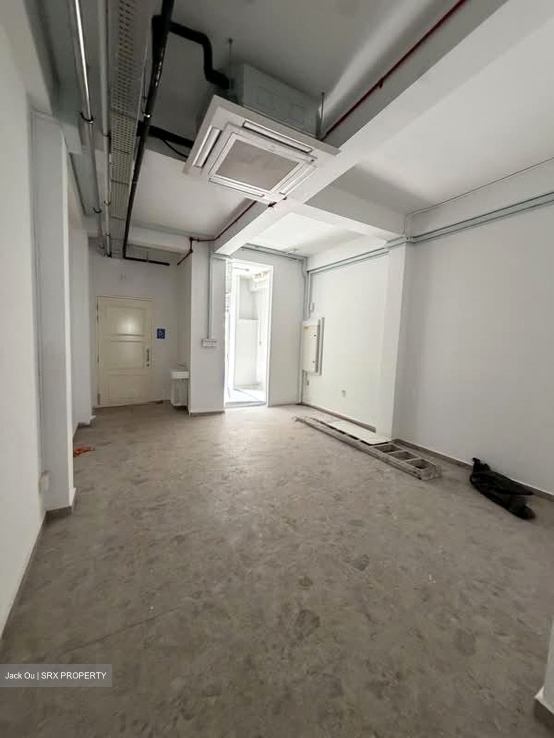 Rowell Road (D8), Retail #584325711